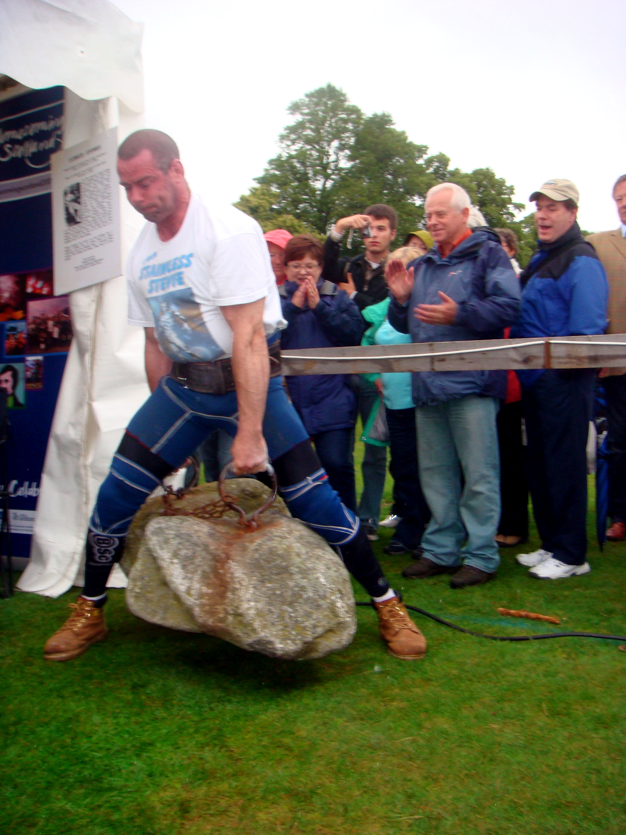 Stephen 'Stainless' Murray - At Aboyne - 2009
